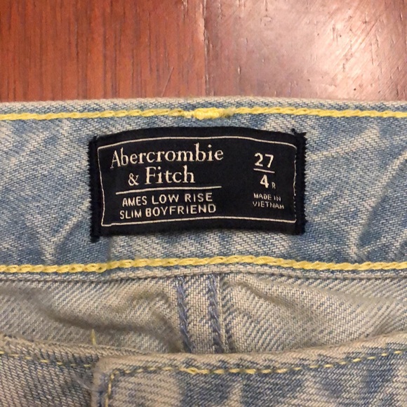 Abercrombie & Fitch Ames Low Rise Slim Boyfriend Jeans Size 27 / 4R - Picture 2 of 4